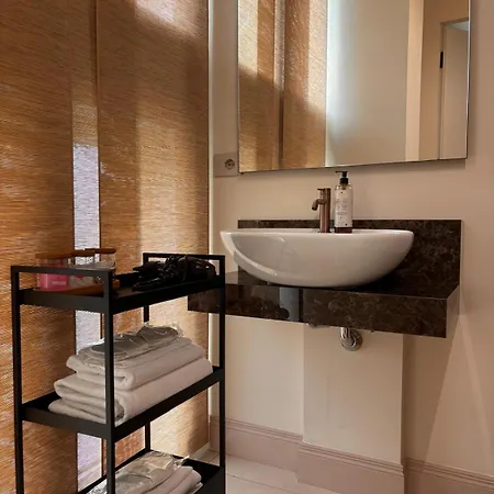 فندق مبيت وإفطار Delta Majestic *